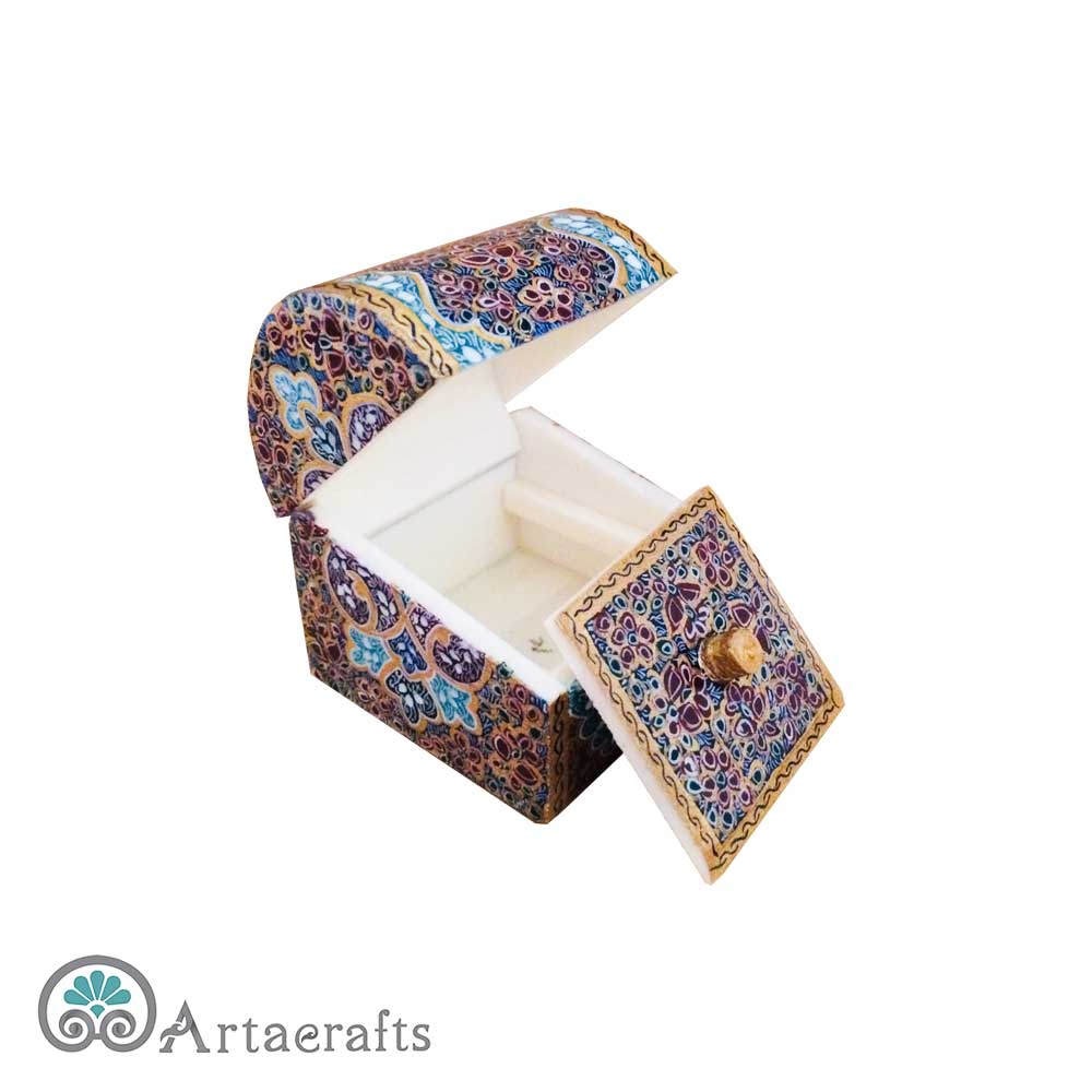 Jewelry box