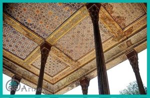 Persian handicrafts inlay in use (chehel sotoun palace)